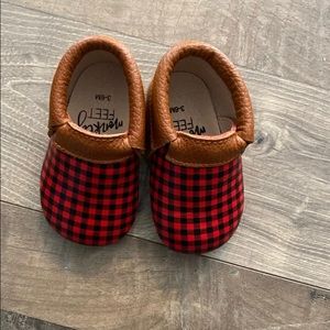 Buffalo plaid monkey feet